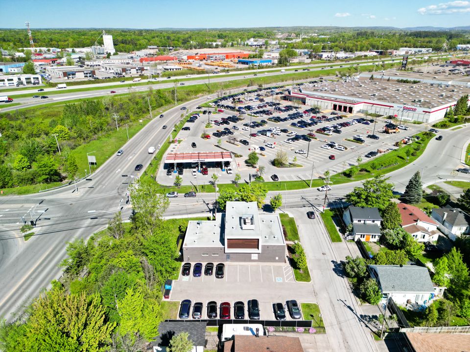Photo — Immeuble commercial, 1, rue Gauthier, Saint-Jérôme