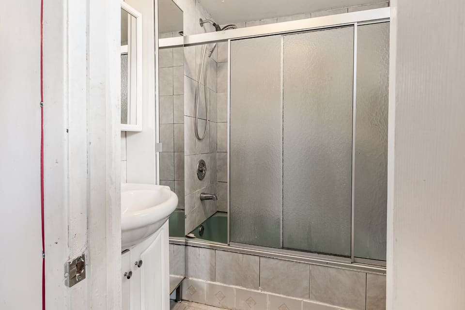 Salle de bains — Quintuplex, 5343-5349, Rue Fabre, Le Plateau-Mont-Royal